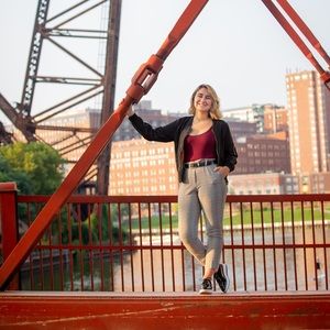 Meet your Posher, Alyssa